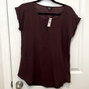 NWT Express Plum colored short sleeve blouse size small